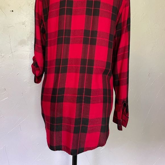 Express Plaid Top - Picture 2 of 10